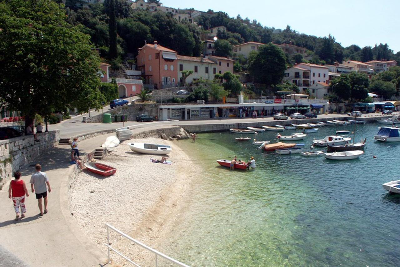Apartments With A Parking Space Rabac, Labin - 7622 Exteriör bild
