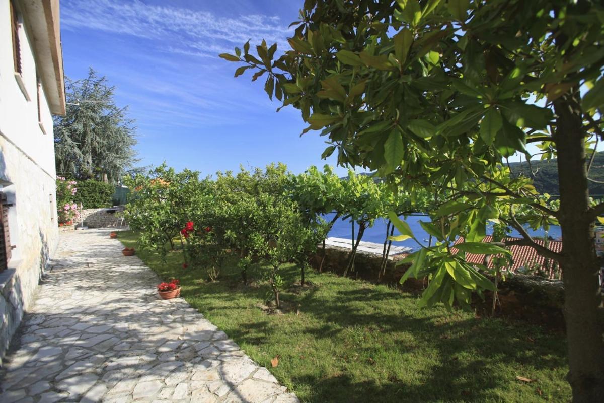 Apartments With A Parking Space Rabac, Labin - 7622 Exteriör bild