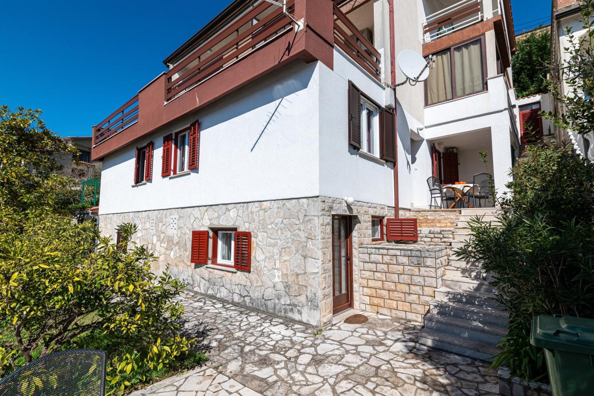 Apartments With A Parking Space Rabac, Labin - 7622 Exteriör bild