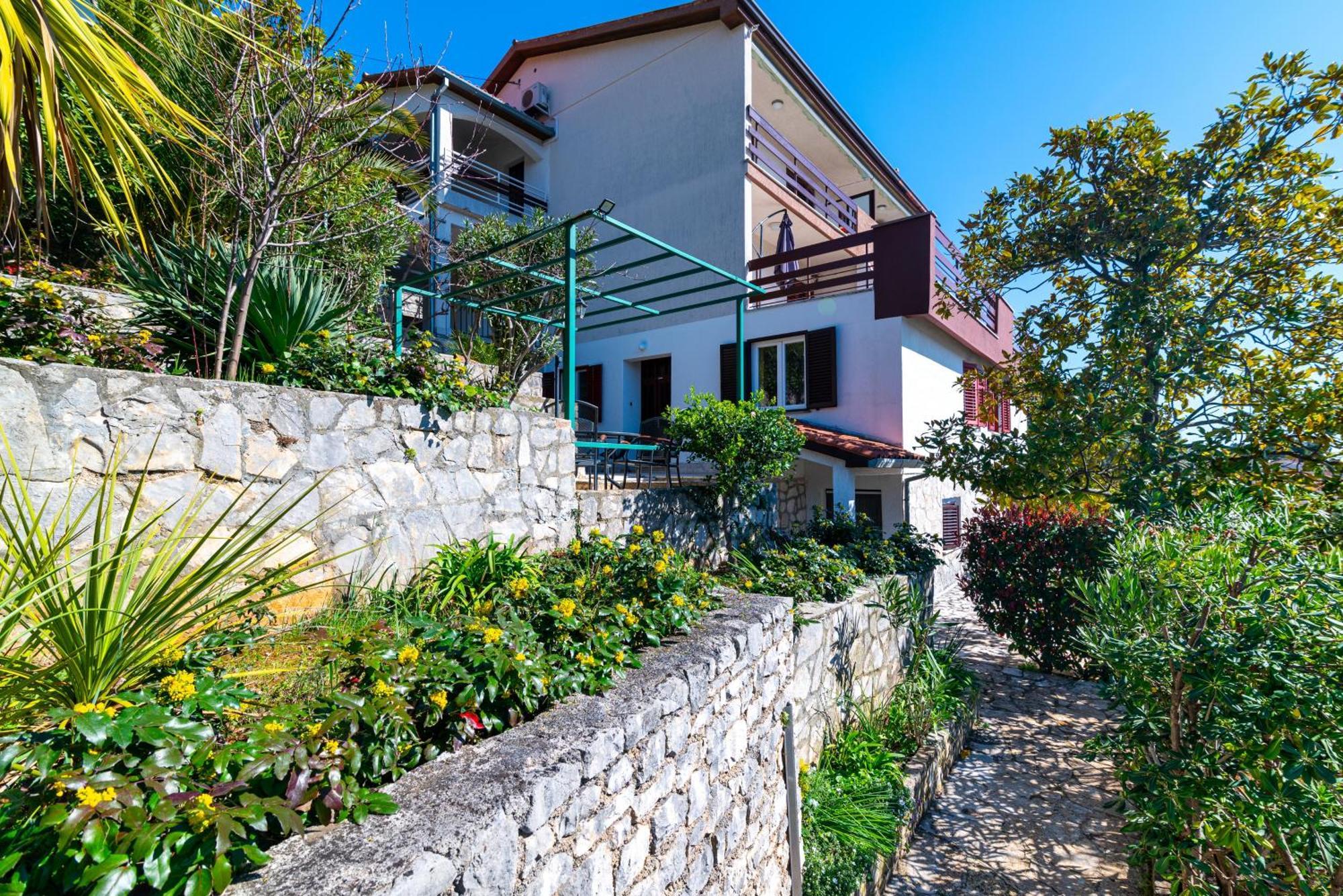 Apartments With A Parking Space Rabac, Labin - 7622 Exteriör bild