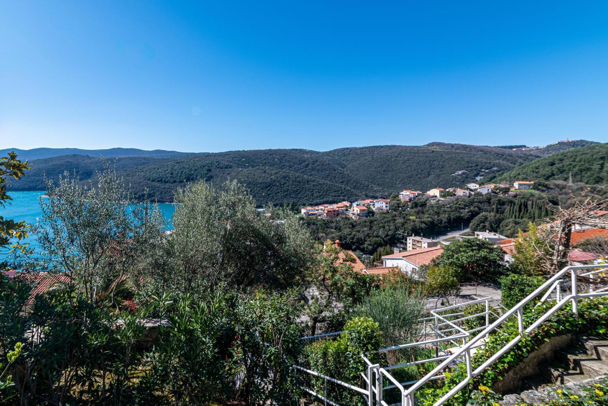 Apartments With A Parking Space Rabac, Labin - 7622 Exteriör bild
